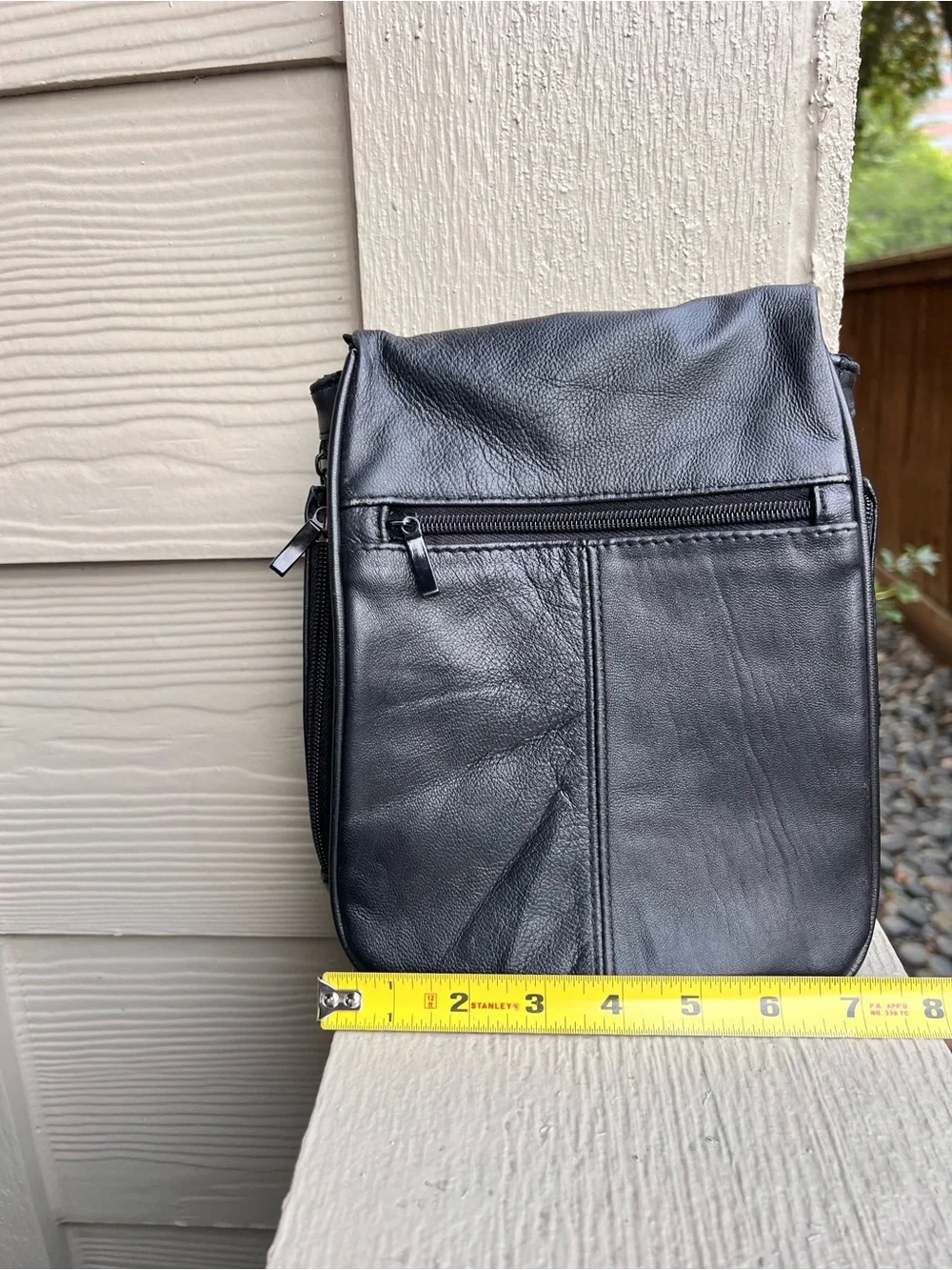 Buxton Genuine Leather Crossbody Organizer Travel Bag Black Multi Pocket Purse